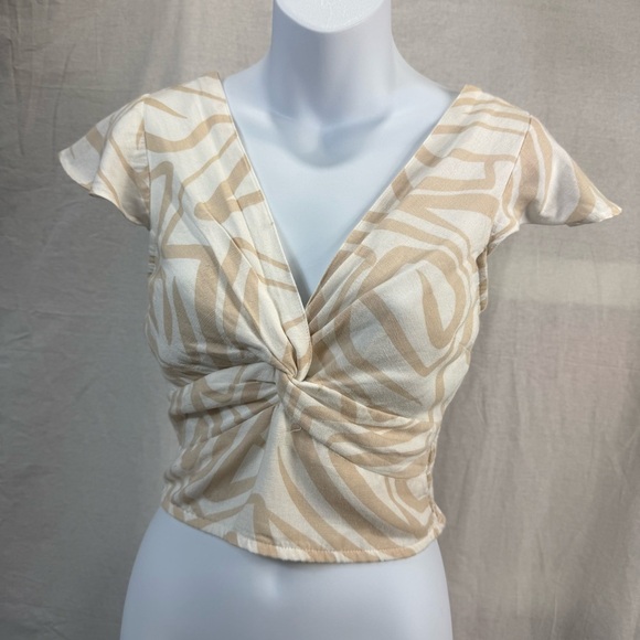 Midnight Sky Cream Tan Ruched Tie Front Cap Sleeve Blouse Size Medium - Picture 1 of 7